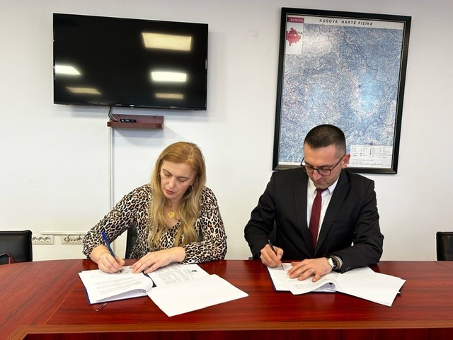 Agjencia e Regjistrimit Civil dhe Instituti Kombëtar i Shëndetësisë Publike të Kosovës arrijnë marrëveshje bashkëpunimi 